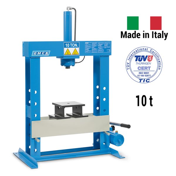 OMCN153 1 <strong>Presse hydraulique avec pompe à pédale d'atelier OMCN 153 </strong> <strong>Capacité de levage 10 tonnes</strong>