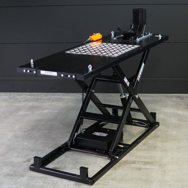 82 666 4 <strong>Table élévatrice Moto électro-hydraulique TRUSTERS Powerlift 1000 Noir</strong> <strong>Capacité de levage 1 tonne.</strong>