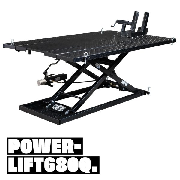 82 680 Q 0 <strong>Découvrez la facilité de la levée avec notre élévateur pour quad et moto POWERLIFT 680 </strong><strong>avec une capacité de charge de 680 kg</strong> <ul> <li><strong>680 Kg de capacité de charge </strong></li> <li><strong>Plateforme en tôle striée </strong></li> <li><strong>Double action de la pompe à pied, manuelle & pneumatique </strong></li> <li><strong>Largeur de la table élévatrice de 121,8 cm</strong></li> </ul>